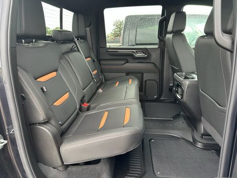 Used 2024 GMC Sierra 3500 AT4 w/ Technology Package AWD/4WD image 24