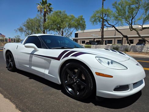 Used 2005 Chevrolet Corvette Coupe w/ Preferred Equipment Group RWD image 20