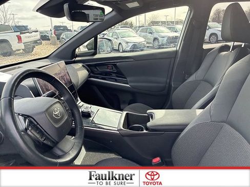 Used 2023 Toyota bZ4X XLE w/ Weather Package image 23