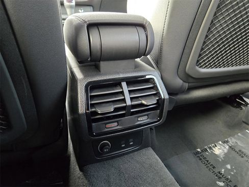 New 2025 Audi Q3 2.0T Premium image 11