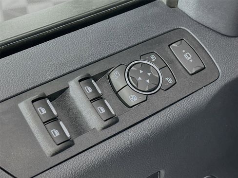 Used 2022 Ford F250 Lariat w/ Black Appearance Package image 21