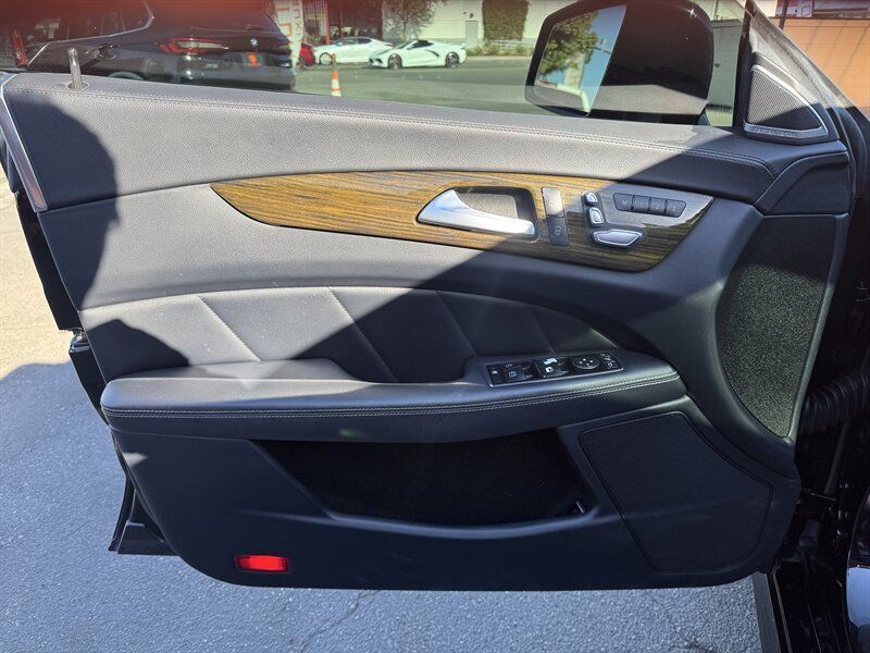 Used 2015 Mercedes-Benz CLS 400 image 20