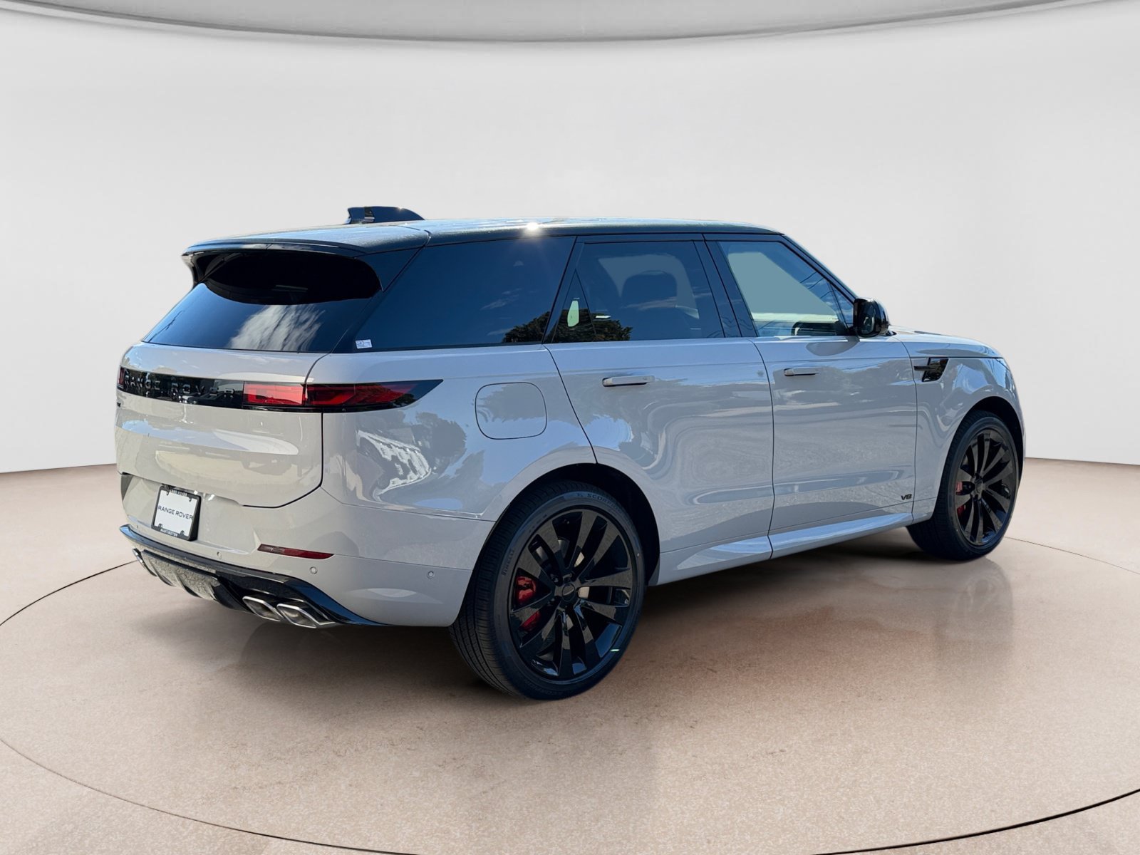 New 2027 Land Rover Range Rover Sport Dynamic SE AWD/4WD image 5
