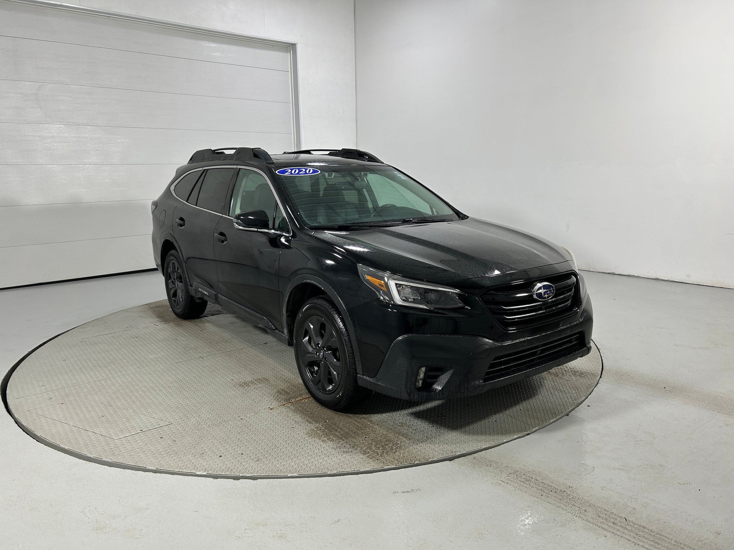 Used 2020 Subaru Outback Onyx Edition XT AWD/4WD image 2