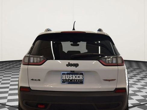 Used 2019 Jeep Cherokee Trailhawk AWD/4WD image 11