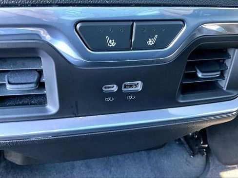 Used 2025 Chevrolet Silverado 2500 High Country w/ Technology Package AWD/4WD image 16
