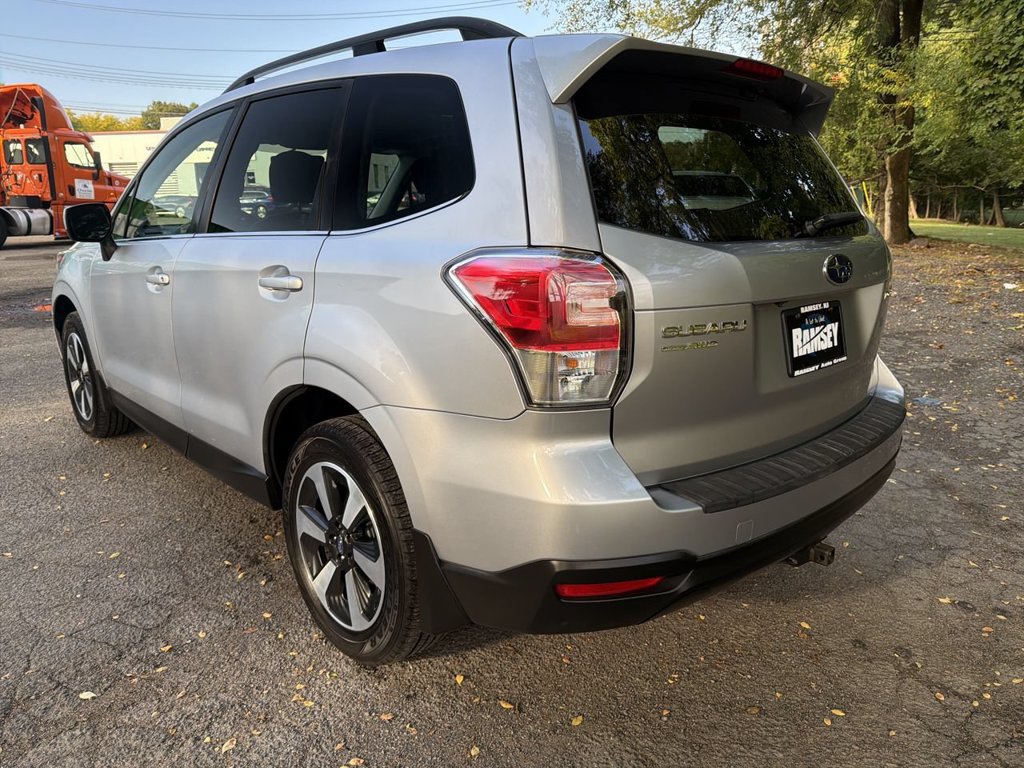 Used 2018 Subaru Forester 2.5i Limited AWD/4WD image 6