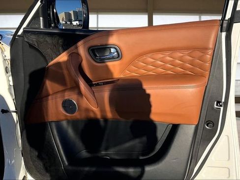 Used 2024 INFINITI QX80 Sensory w/ Cargo Package image 24