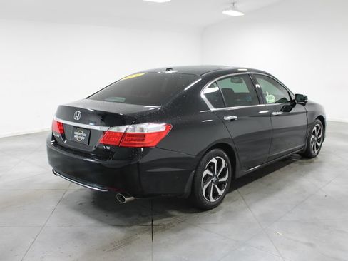 Used 2015 Honda Accord EX-L image 9