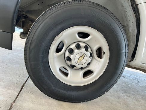 Used 2022 Chevrolet Express 2500 Extended w/ Driver Convenience Package image 12