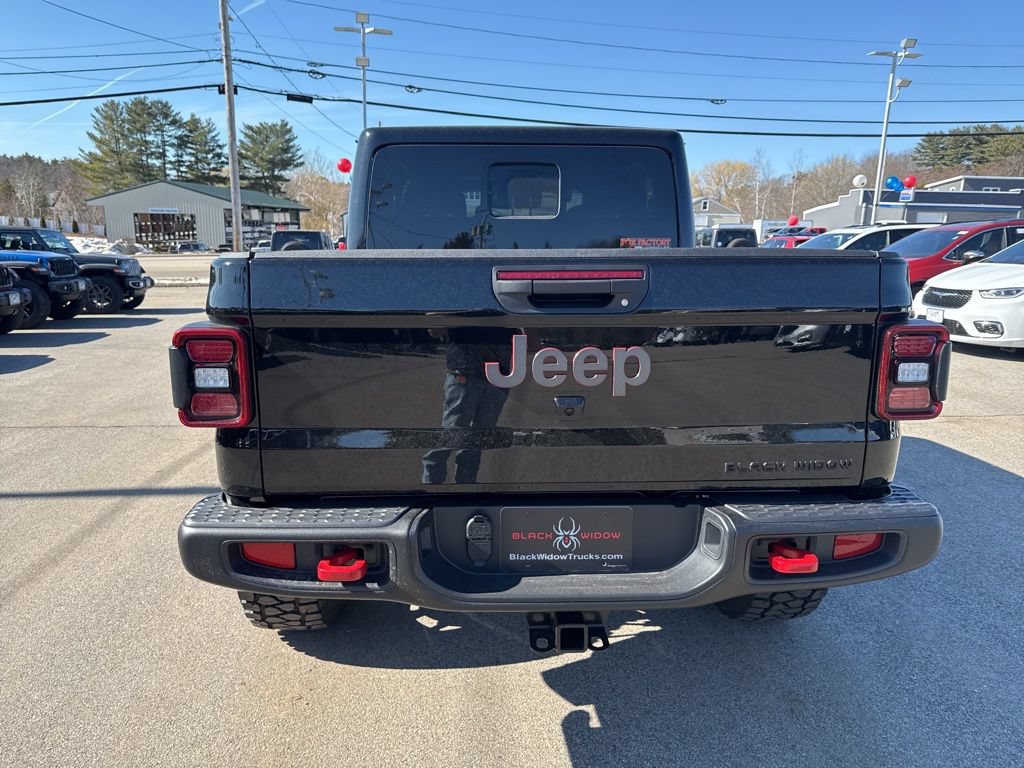 New 2026 Jeep Gladiator Rubicon w/ Technology Group AWD/4WD image 4
