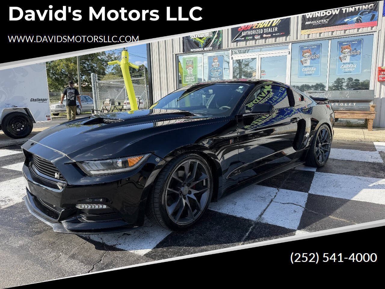 Used 2017 Ford Mustang Coupe RWD image 1