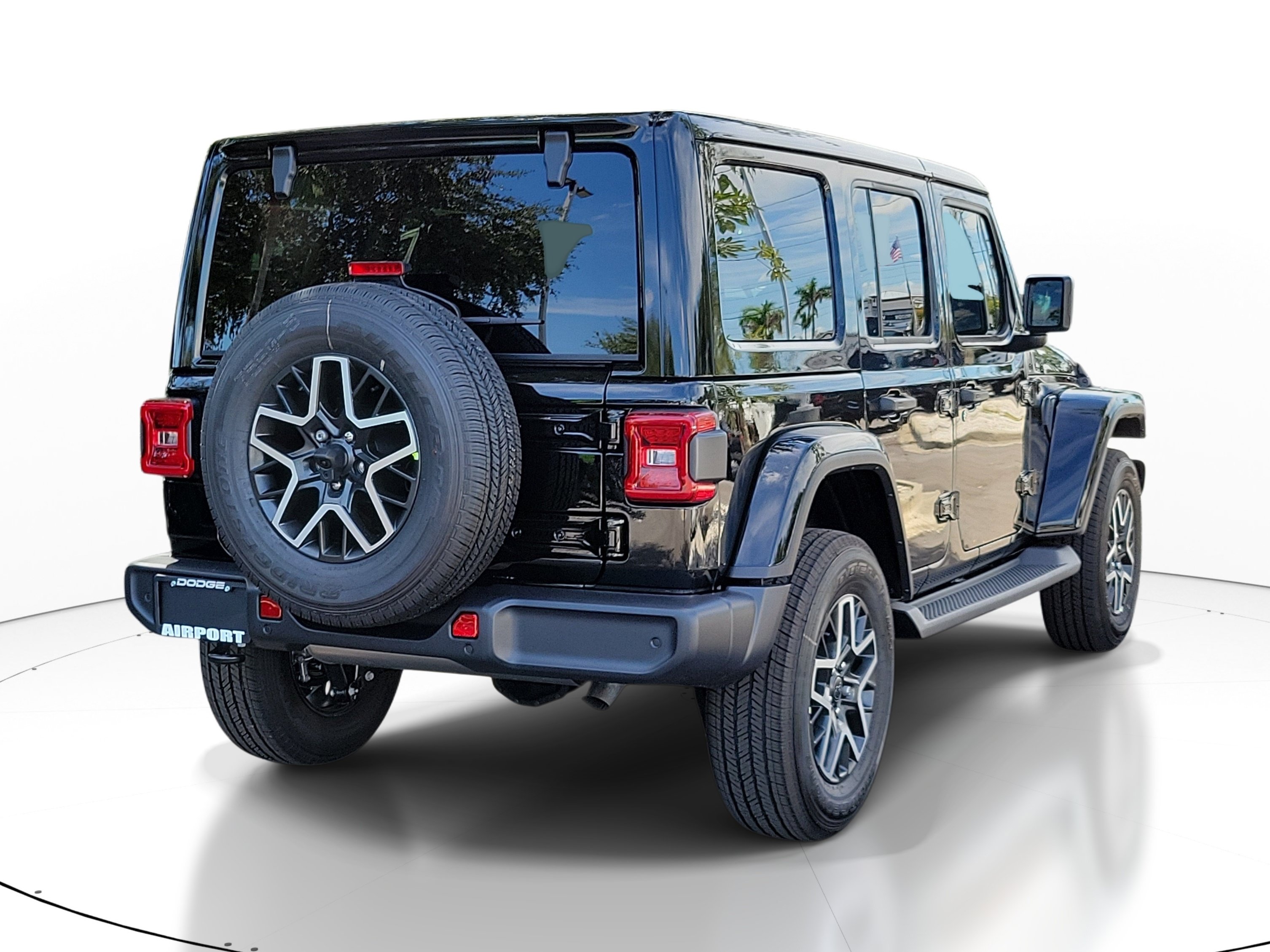 New 2027 Jeep Wrangler Unlimited Sahara AWD/4WD image 4