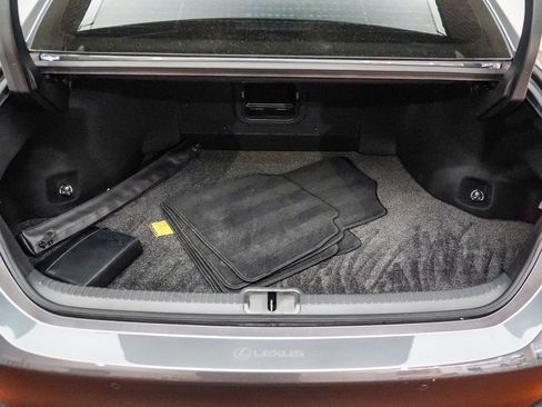 Used 2024 Lexus ES 350 w/ Premium Package image 28