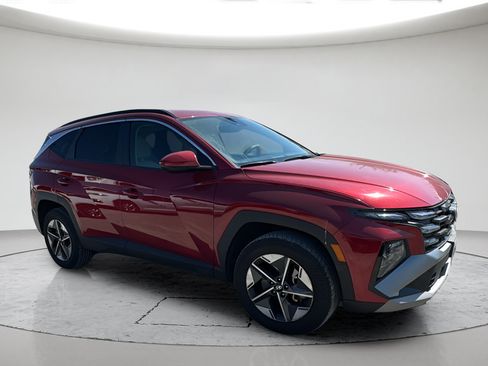 Used 2025 Hyundai Tucson SEL AWD/4WD image 2