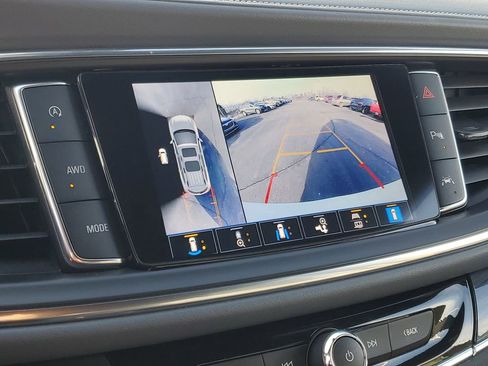 Used 2023 Buick Enclave Essence image 17