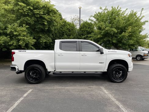 Used 2025 Chevrolet Silverado 1500 RST w/ Dark Appearance Package AWD/4WD image 10