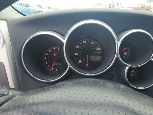 Used 2005 Toyota Matrix XR AWD/4WD image 14