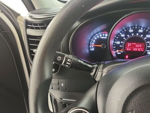 Used 2018 Kia Soul FWD image 18