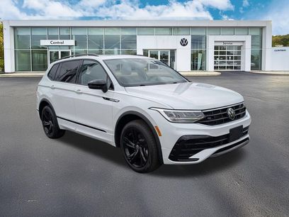 Certified 2023 Volkswagen Tiguan SE R-Line