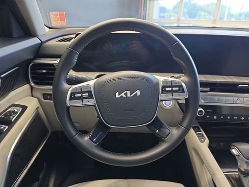 Certified 2025 Kia Telluride EX FWD image 21