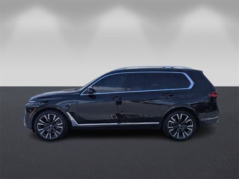 Certified 2025 BMW X7 xDrive40i w/ Executive Package image 7
