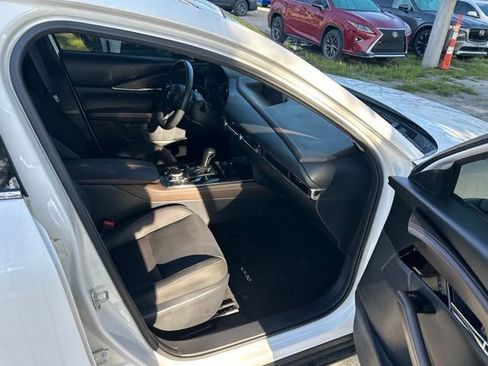 Used 2024 MAZDA CX-30 AWD 2.5 S w/ Premium Package image 9