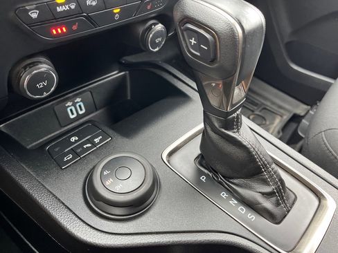 Used 2019 Ford Ranger XLT w/ Equipment Group 302A Luxury image 20