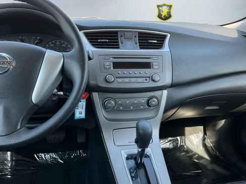 Used 2014 Nissan Sentra S FWD image 13