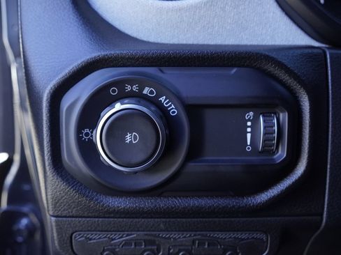Used 2024 Jeep Wrangler Unlimited Sport AWD/4WD image 12