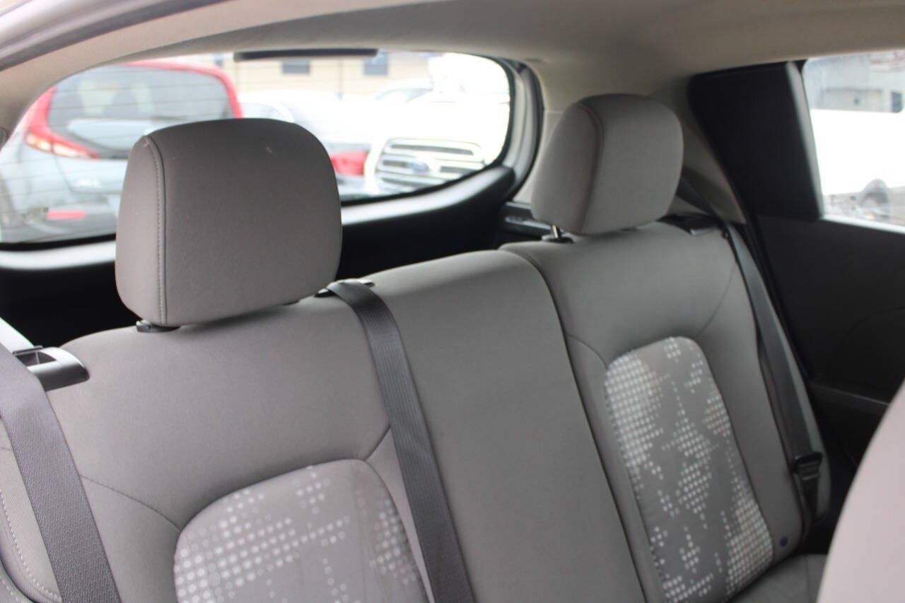 Used 2020 Chevrolet Sonic LT FWD image 11