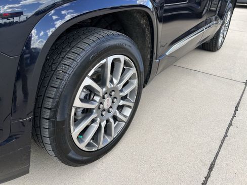 Used 2021 GMC Acadia Denali w/ Denali Ultimate Package image 34