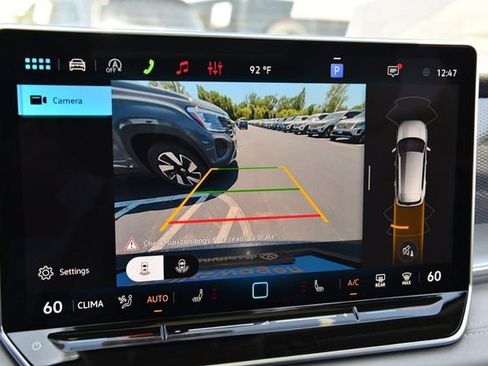 New 2026 Volkswagen Tiguan SE FWD image 13