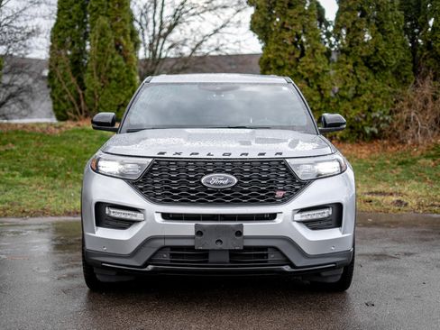 Used 2022 Ford Explorer ST w/ Equipment Group 401A image 2