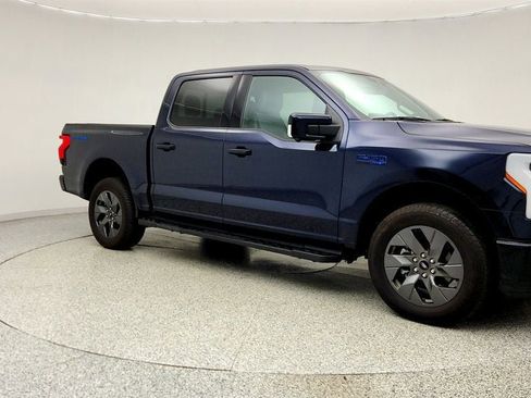 Used 2024 Ford F150 Lightning Lariat image 3