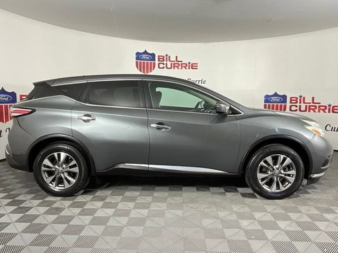 Used 2016 Nissan Murano S FWD image 2