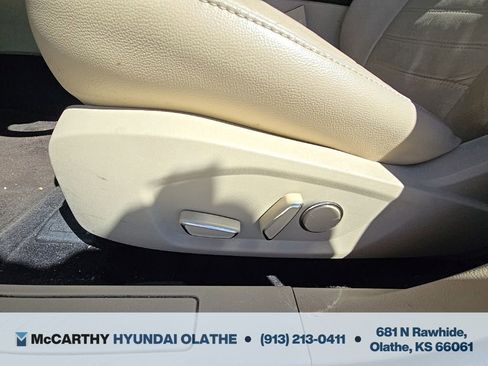 Used 2014 Ford Fusion SE w/ Equipment Group 502A FWD image 10