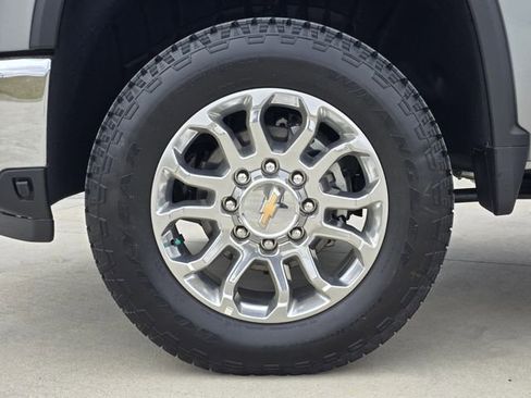 New 2025 Chevrolet Silverado 2500 LTZ w/ LTZ Convenience Package AWD/4WD image 8