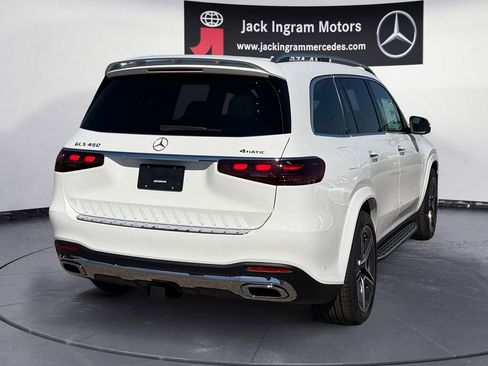 New 2026 Mercedes-Benz GLS 450 4MATIC image 5