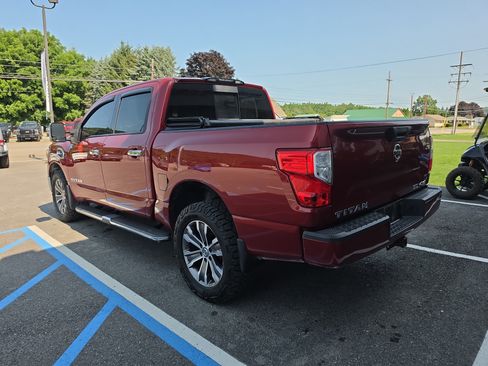Used 2017 Nissan Titan Platinum Reserve AWD/4WD image 6