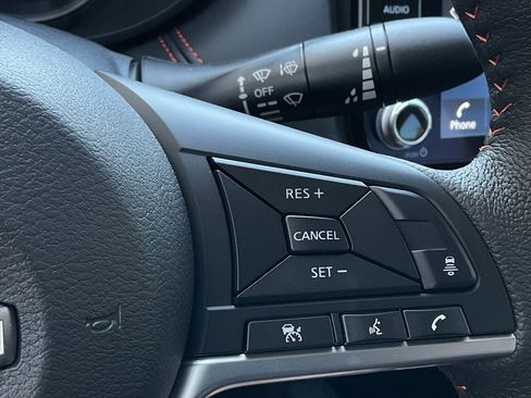 New 2025 Nissan Versa SR w/ Trunk Package image 21