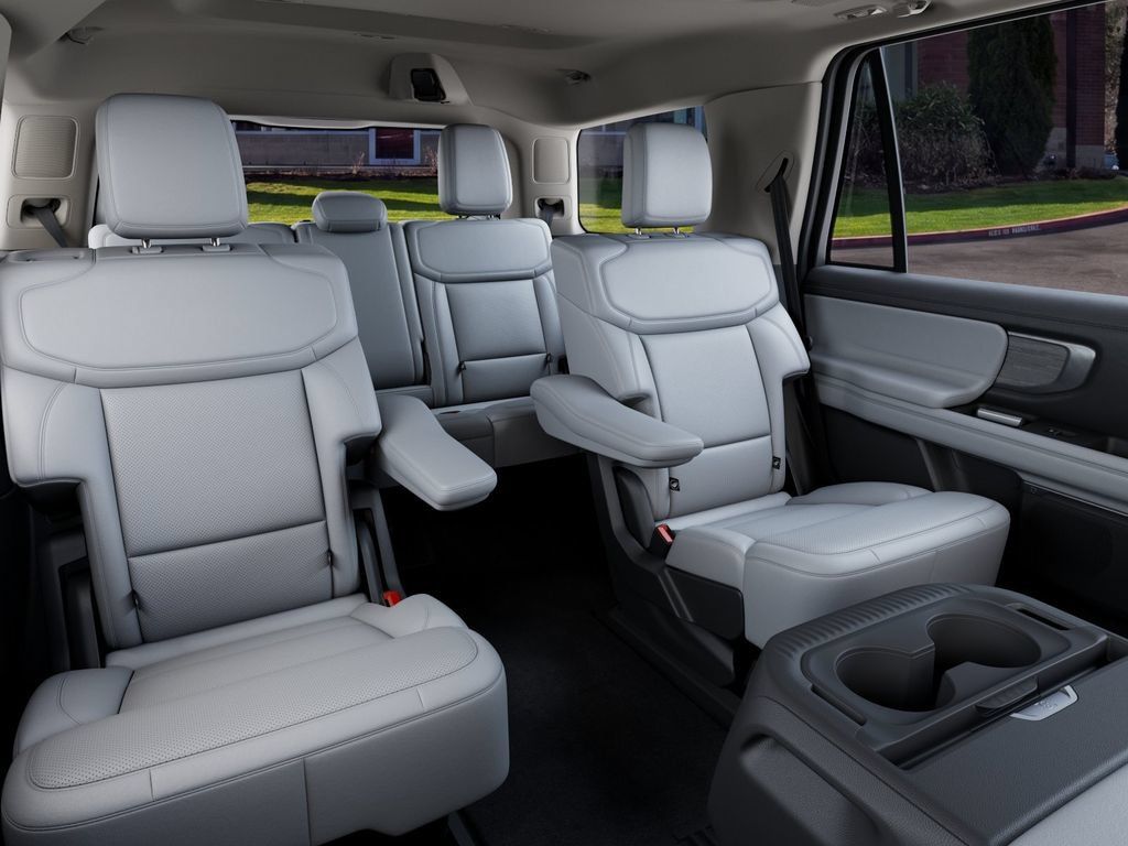 New 2027 Ford Expedition Platinum AWD/4WD image 11