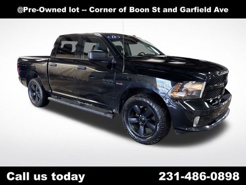 Used 2016 RAM 1500 Express w/ Black Ram 1500 Express Group AWD/4WD image 7