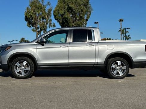 Certified 2025 Honda Ridgeline RTL image 7