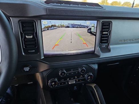 New 2025 Ford Bronco Badlands image 24