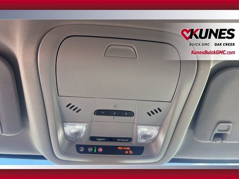 Used 2023 GMC Acadia SLT image 24