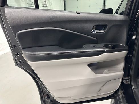 Used 2018 Honda Pilot Touring image 39