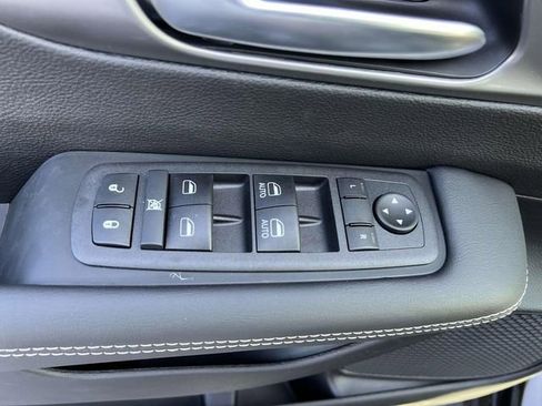 New 2025 Chrysler Voyager LX image 13