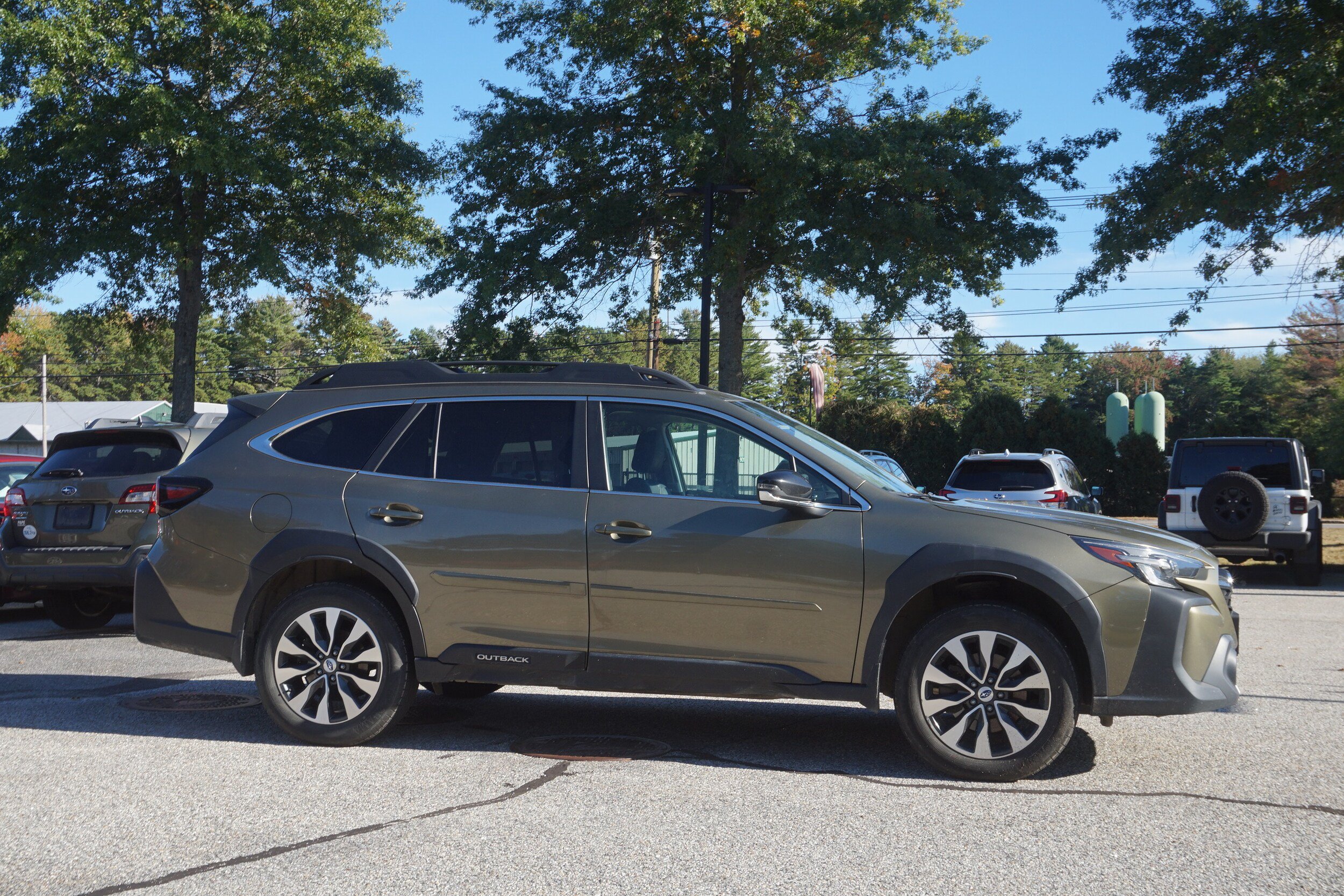 Used 2024 Subaru Outback Limited AWD/4WD image 4