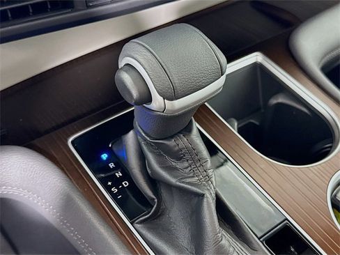 Certified 2023 Toyota Sienna XLE image 16